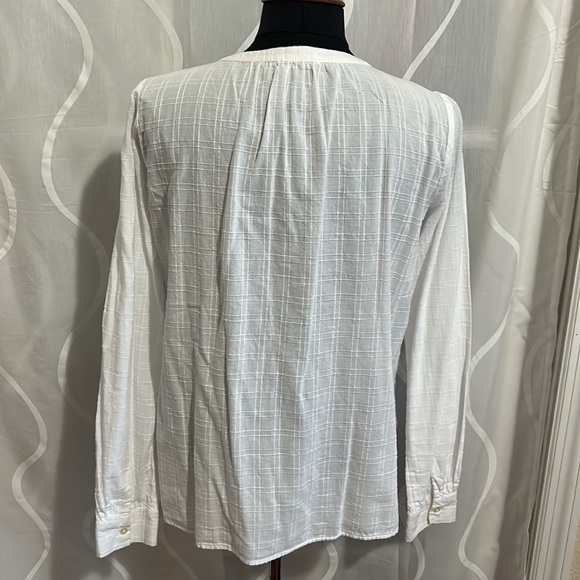 Loft, White, Rounded neck, 1/2 button down, 100% Cotton, Long Sleeve Top, Small - Picture 4 of 8